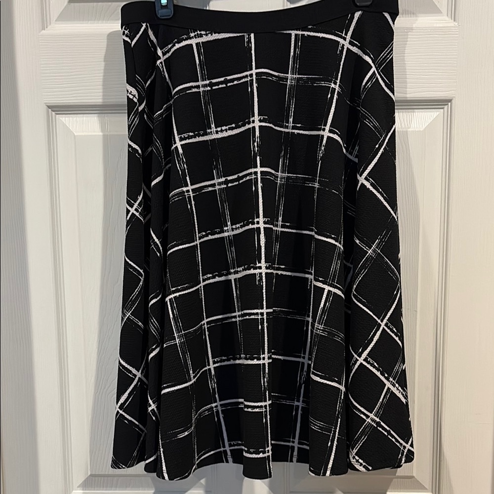 Black and White Plaid Skirt